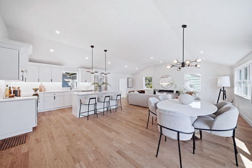 219 Hunting Rd, Needham, MA, 02494-2124 | Card Image