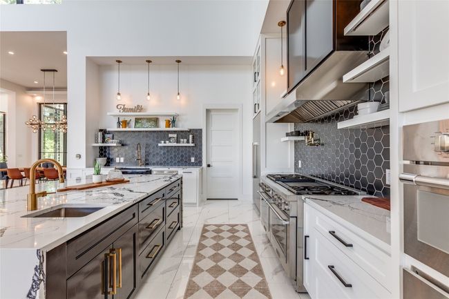 116 Mesones, House other with 5 bedrooms, 6 bathrooms and 6 parking in Florence TX | Image 11