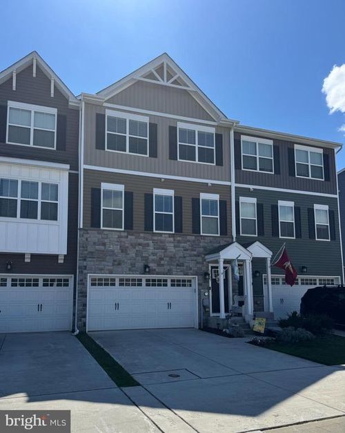 2723 Town View Cir, NEW WINDSOR, MD, 21776-8711 | Card Image