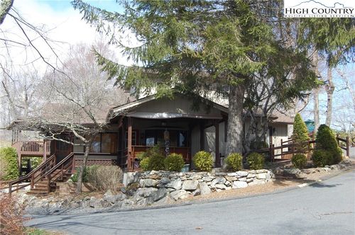 14 Briar Rd, Newland, NC, 28657-8211 | Card Image