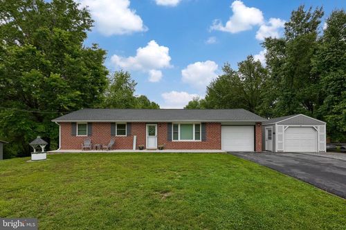699 River Corner Rd, CONESTOGA, PA, 17516-9784 | Card Image