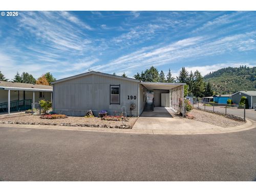 190 Twin Oaks Loop, Winston, OR, 97496-8506 | Card Image