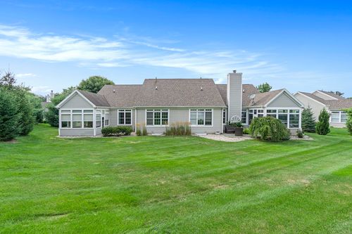 7945 Kilmory Cir, Portage, MI, 49024-4876 | Card Image