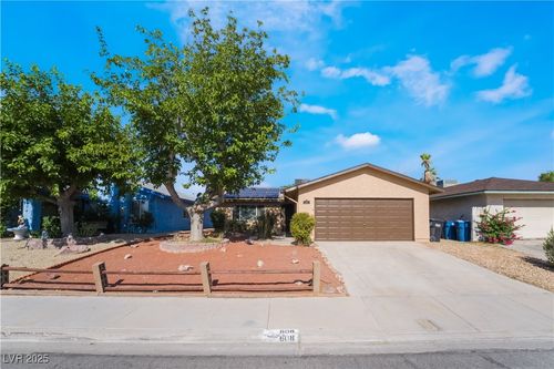 608 Watkins Dr, Las Vegas, NV, 89107-1019 | Card Image