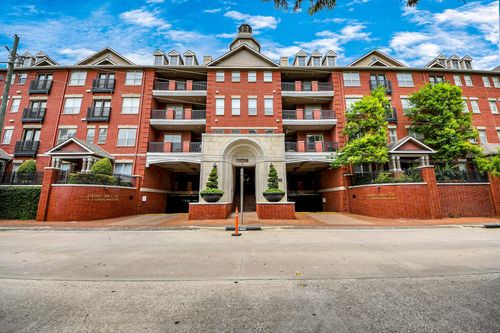 apt-424-2400 Mccue Rd, Houston, TX, 77056-5117 | Card Image
