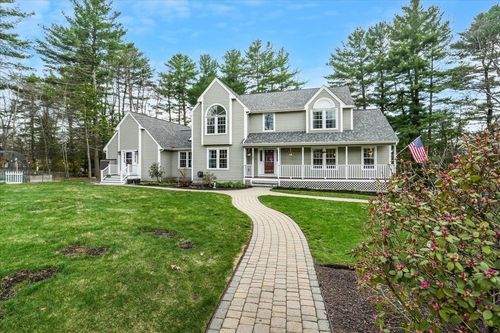 137 Peele Rd, Nashua, NH, 03062-2435 | Card Image