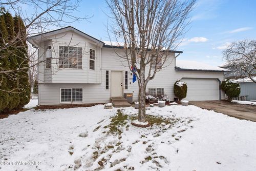 2020 N Stagecoach Dr, Post Falls, ID, 83854-9289 | Card Image