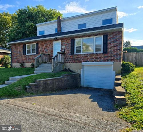 703 S 2nd Ave, LEBANON, PA, 17042-7609 | Card Image