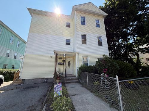 212 Vernon St, Worcester, MA, 01607-1103 | Card Image