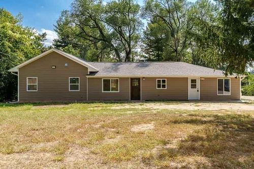 10335 W State Road 81, Beloit, WI, 53511-8159 | Card Image