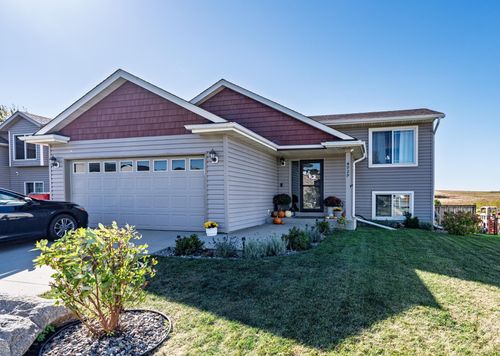 4929 Castleview Dr Nw, Rochester, MN, 55901-2279 | Card Image