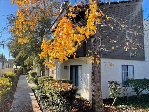 unit-17-10001 Topanga Canyon Blvd, Chatsworth, CA, 91311-3668 | Card Image