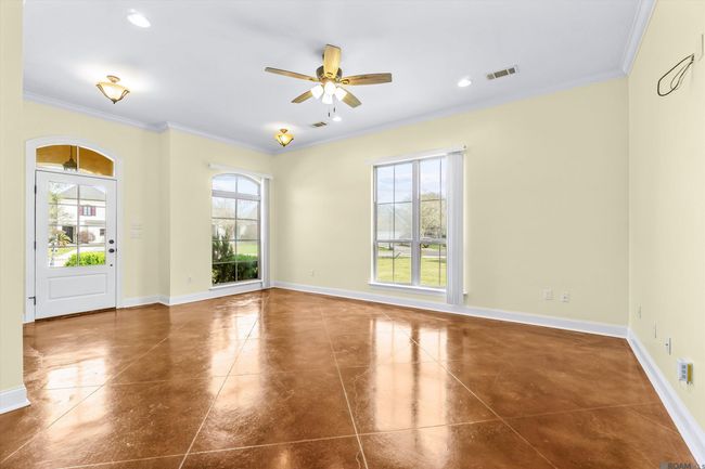 6439 Patio Ct, House other with 3 bedrooms, 3 bathrooms and 3 parking in Gonzales LA | Image 4