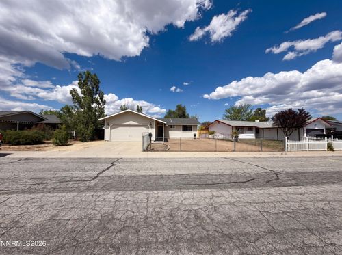 3325 Somerset Way, Carson City, NV, 89705-7215 | Card Image