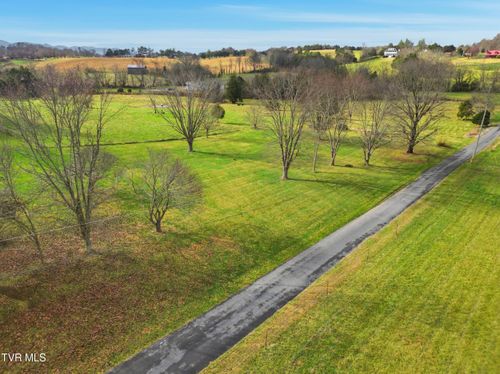 45 E Bonnie Johnson Ln, Greeneville, TN, 37743 | Card Image