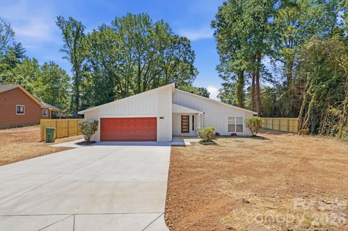 4706 Cricklewood Ln, Charlotte, NC, 28212-8526 | Card Image
