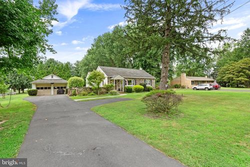 1576 Turk Rd, Warrington, PA, 18976-1033 | Card Image