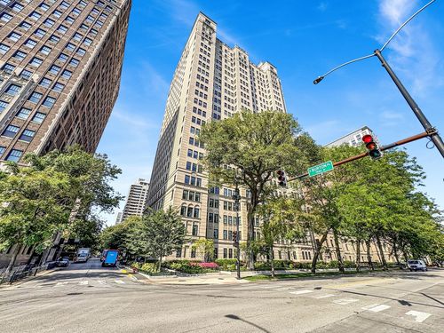23c-1500 N Lake Shore Dr, Chicago, IL, 60610-6686 | Card Image
