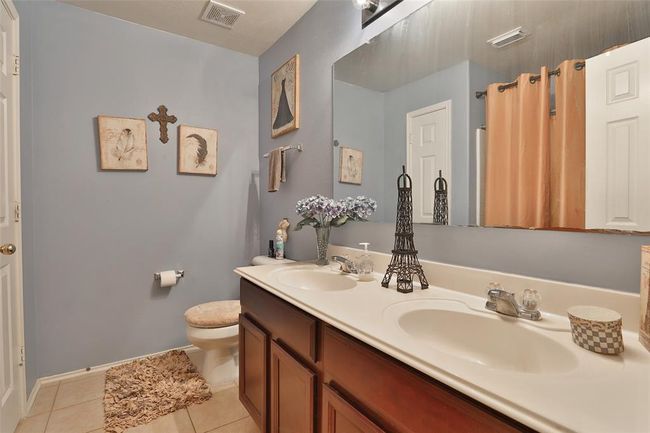 21711 Cascade Hollow Ln, House other with 5 bedrooms, 3 bathrooms and 2 parking in Spring TX | Image 21