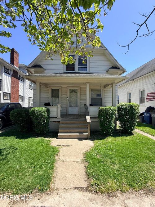 701 Thomas St, Toledo, OH, 43609-3353 | Card Image