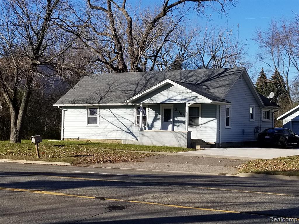 2353 E Maple Road, Sold in Troy Zoocasa