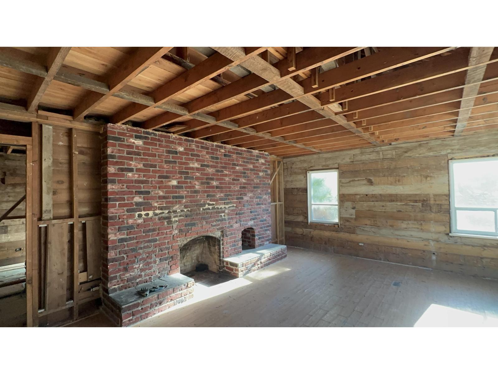 Residential in Boston Bar / Lytton