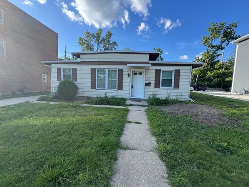 28 W Willow St, Lombard, IL, 60148-2549 | Card Image