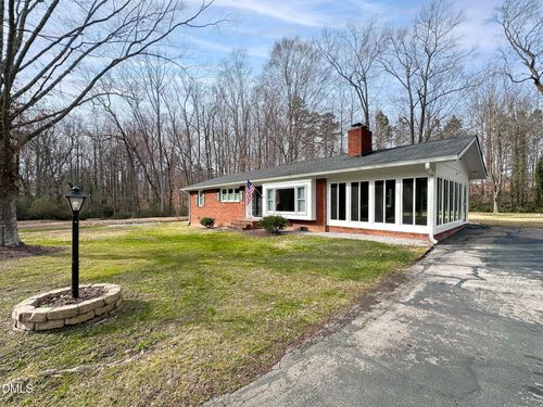 330 Hazelwood Dr, Warrenton, NC, 27589-1724 | Card Image