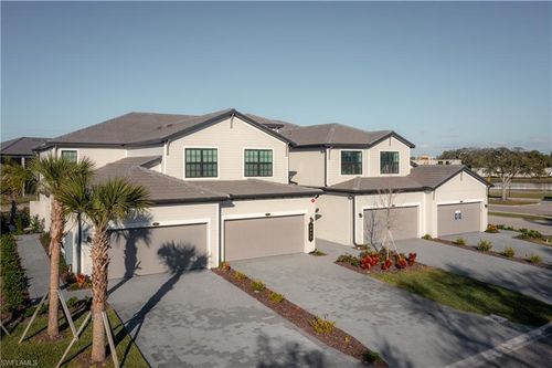 unit-103-5632 Summit Pointe Cir, BRADENTON, FL, 34210-7012 | Card Image