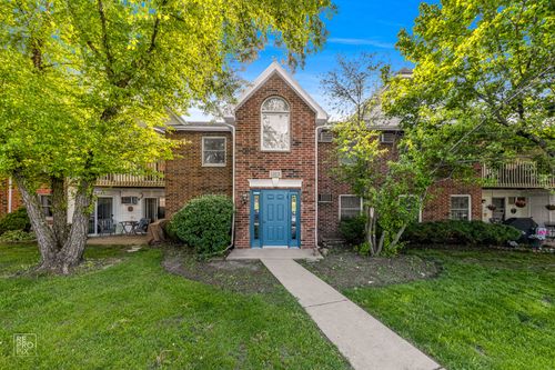 3b-1375 Cunat Ct, Lake In The Hills, IL, 60156-6110 | Card Image