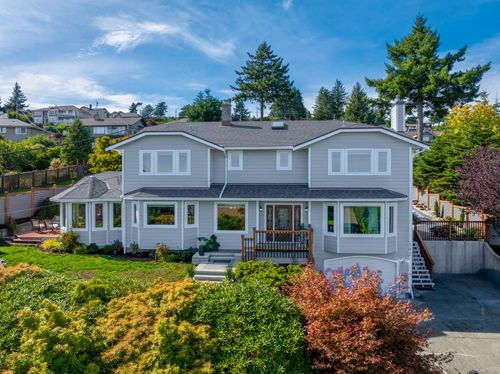 392 Carnegie St, Campbell River, BC, V9W2J5 | Card Image