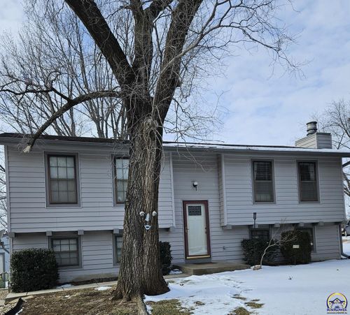 4105 Nw Dondee Ln, Topeka, KS, 66618-2615 | Card Image