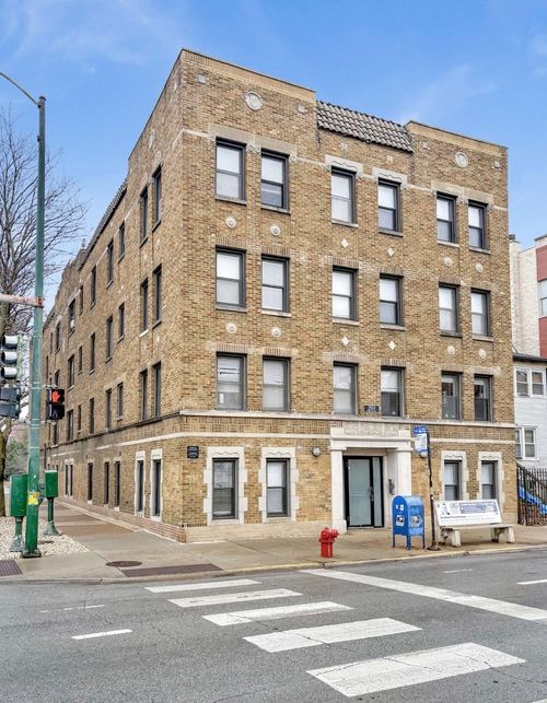 1g-2959 Damen Ave, Chicago, IL, 60618-8226 | Card Image