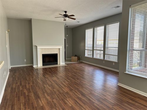 1607 Bonnie Lea Ln, Fresno, TX, 77545-9514 | Card Image