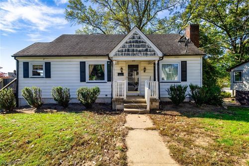 1253 Elmhurst Dr, Weirton, WV, 26062-4347 | Card Image