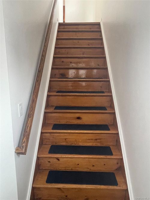 2-166 25th Ave, Whitestone, NY, 11357-4061 | Card Image