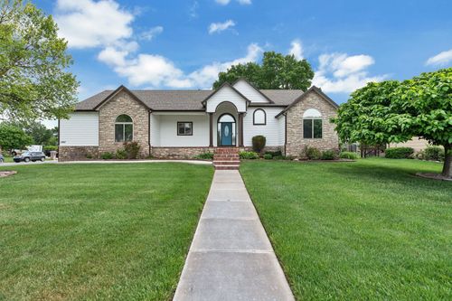 1307 W Hannah Ln, Haysville, KS, 67060-7653 | Card Image