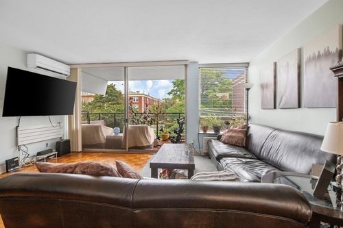 21-60 Babcock St, Brookline, MA, 02446-5919 | Card Image