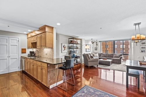 305-357 Commercial St, Boston, MA, 02109-1233 | Card Image