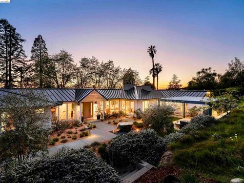 12700 Skyline Blvd, Oakland, CA, 94619-3125 | Card Image