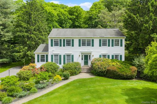 16 Fox Den Rd, Mount Kisco, NY, 10549-3835 | Card Image