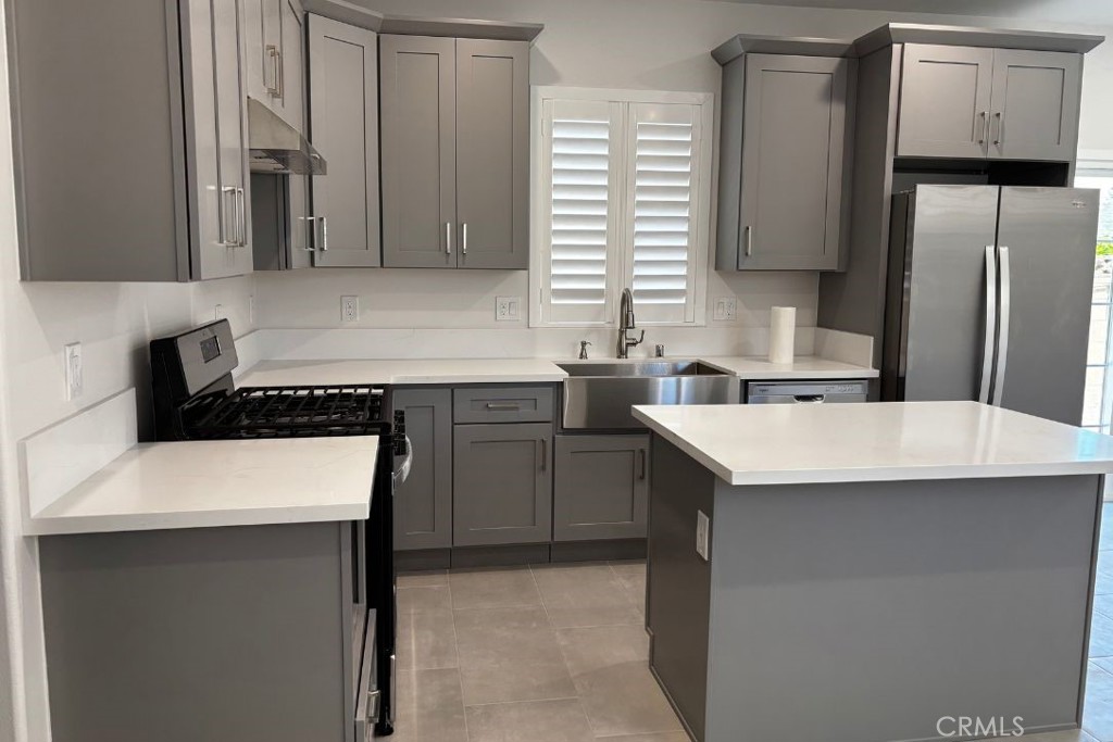 Residential Lease in Anaheim 2