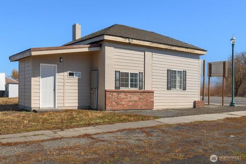 127 W Locust St, Waterville, WA, 98858-5815 | Card Image
