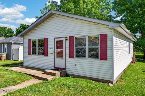 2231 Mapleton Ct, Columbus, IN, 47201-7028 | Card Image