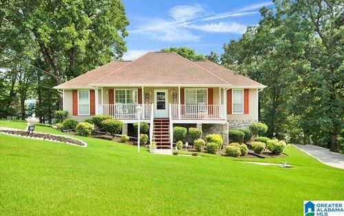 317 37th Ct Ne, Center Point, AL, 35215-1423 | Card Image