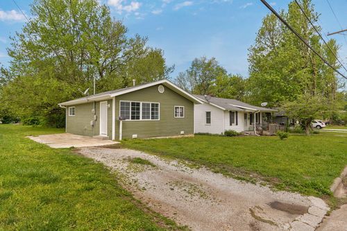 733 N Warren Ave, Springfield, MO, 65802-4435 | Card Image