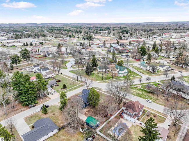 302 W Dresden St, House other with 5 bedrooms, 3 bathrooms and null parking in Kalkaska MI | Image 73