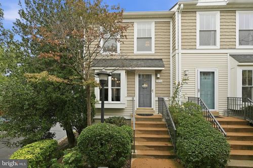 3934 9th Rd S, ARLINGTON, VA, 22204-4171 | Card Image