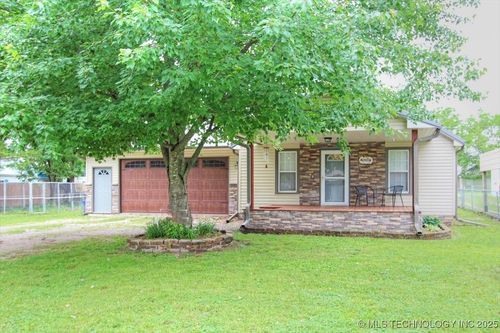 410 Shawnee St, S Coffeyville, OK, 74072-5379 | Card Image