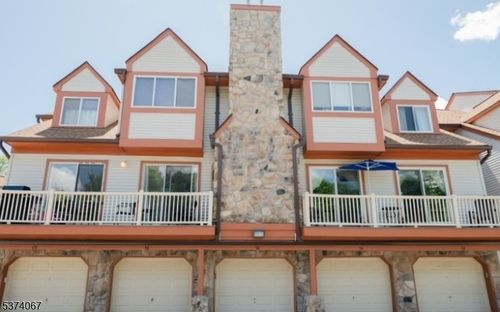 56 Woods Edge Dr, Succasunna, NJ, 07876-1283 | Card Image